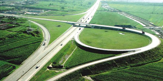 高速公路UPS電源應(yīng)用方案